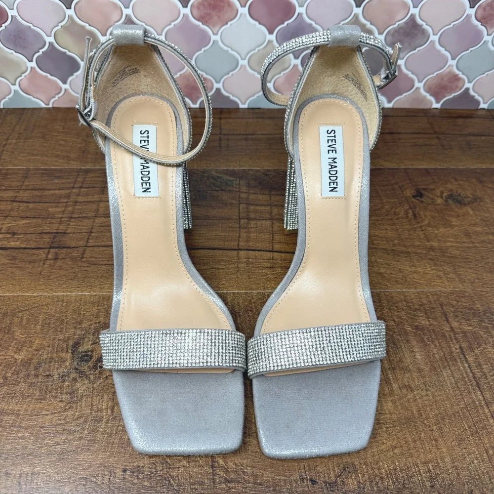 Steve Madden TIAA-R Rhinestone Block Heels Silver‎ 9.5 w/ Box